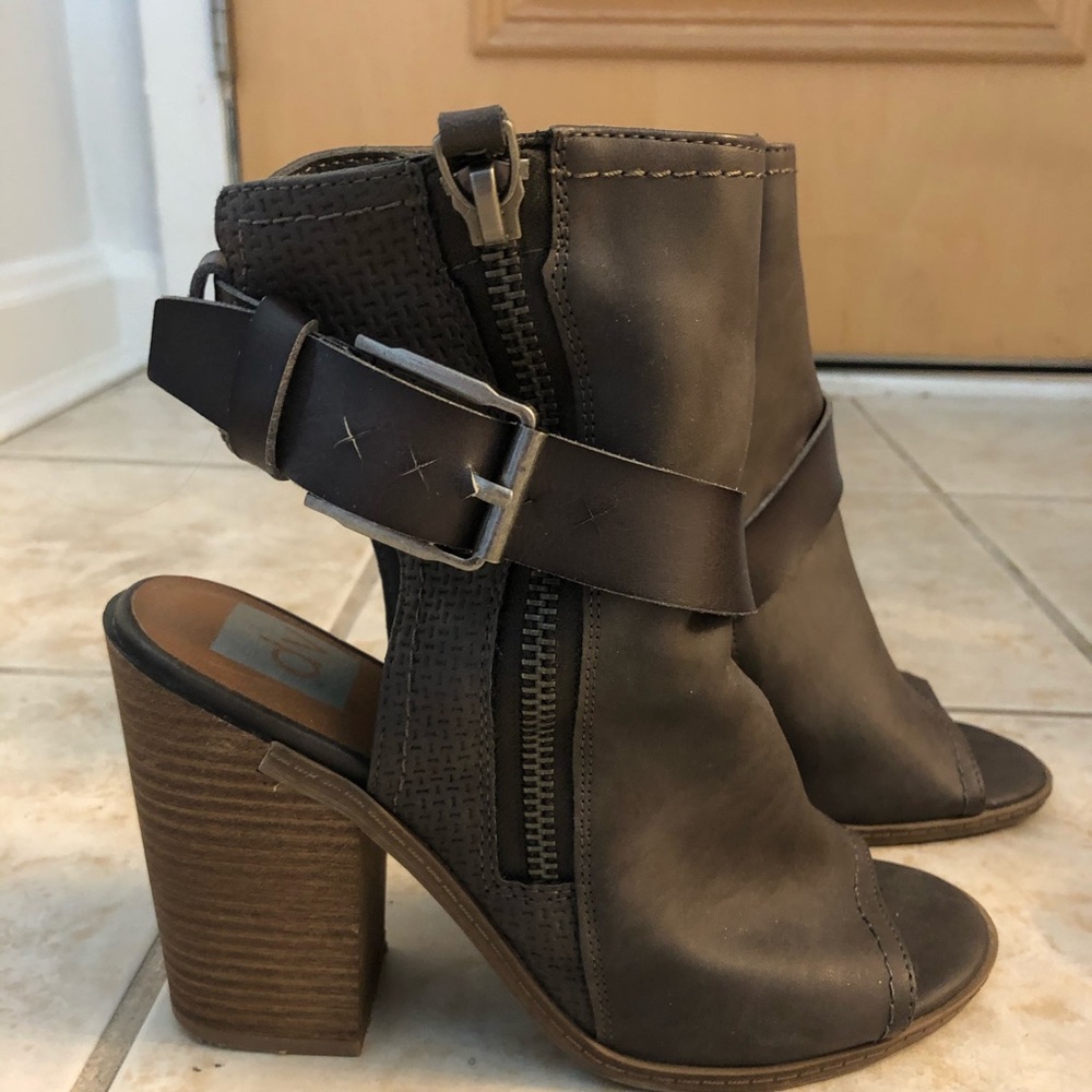 DV booties only worn 2 times